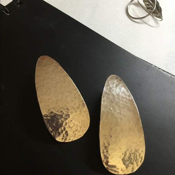 Hammered sterling silver earrings. Handmade. - Picture 4 of 4